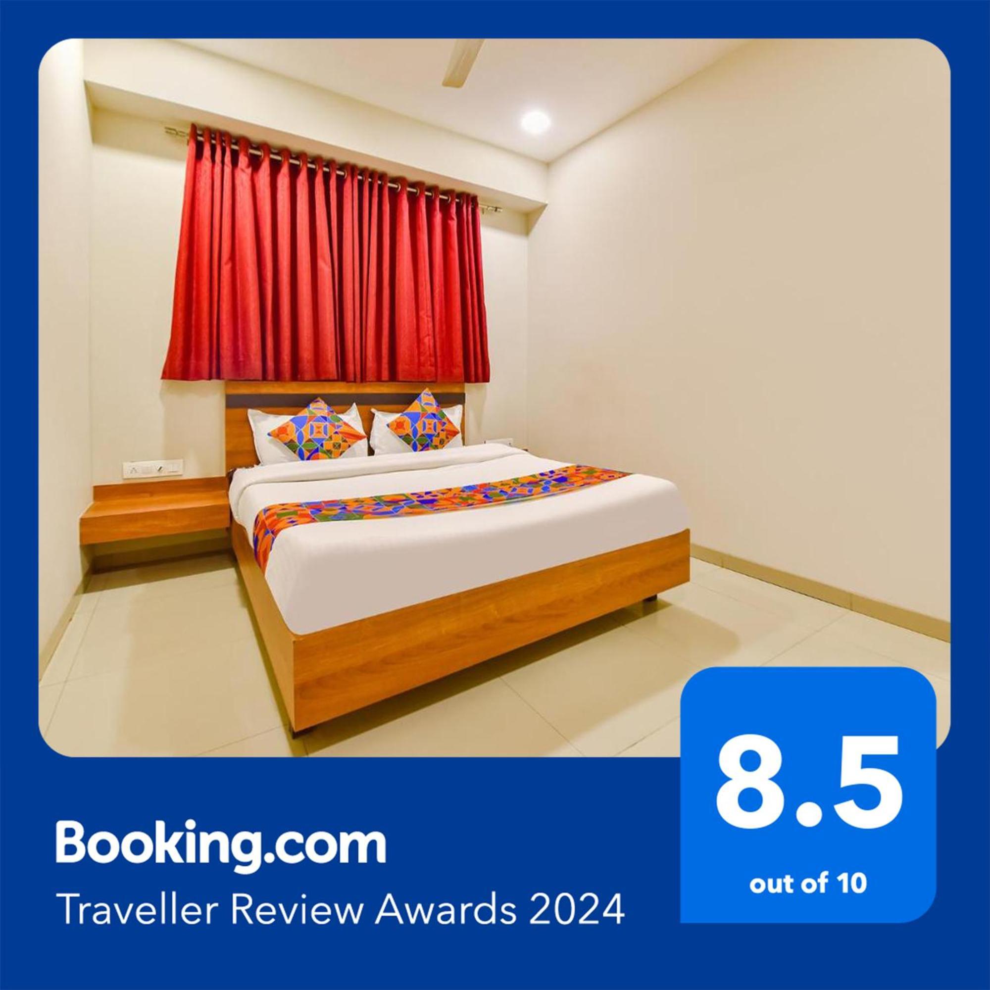Fabhotel Happinex Surat Bagian luar foto